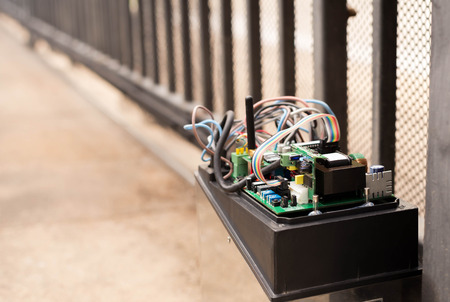 Gate motor control board diagnosis and repair